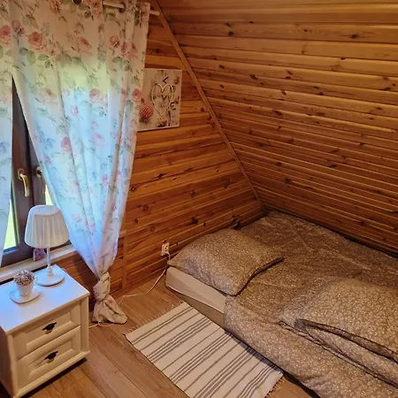 Dom W Zaciszu Drzew Feriehus *