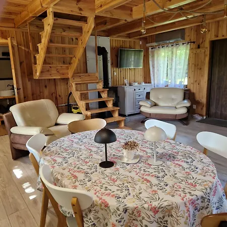 Dom W Zaciszu Drzew Feriehus